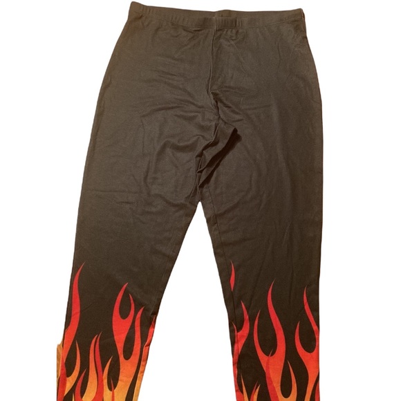 ⚜️Blackheart Flame Leggings! NWOT! - Picture 4 of 7